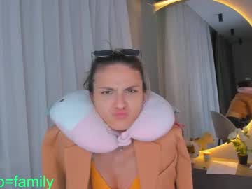 girl
        amitybody cam image #197395