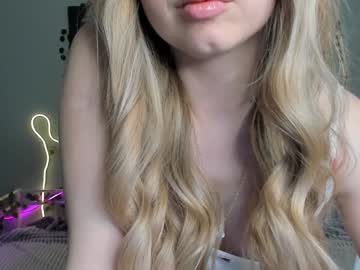 girl
        melissa_sshy cam image #231246