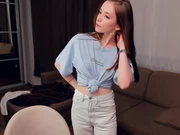 girl
        lina_creed cam image #176026