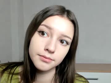 girl
        abigailkeira cam image #129934