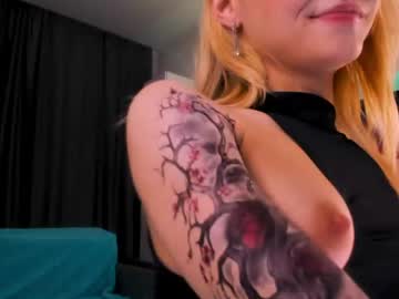girl
        amiferaaa cam image #216472