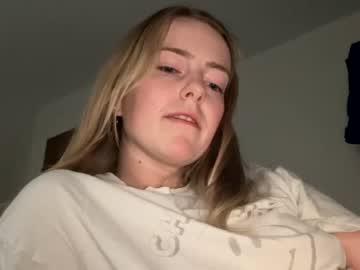 girl
        binket cam image #159753