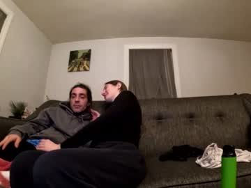 couple
        spillthewine420 cam image #53703