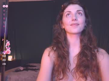 girl
        jesseisafriend cam image #212859