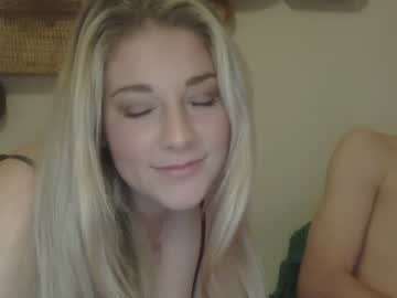 couple
        daddysbaby1725 cam image #20243