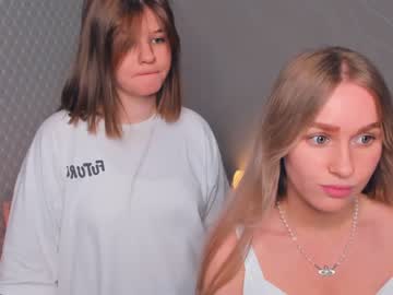 couple
        chelsea_dream_ cam image #171552