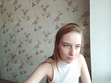 girl
        arya_coy cam image #103179
