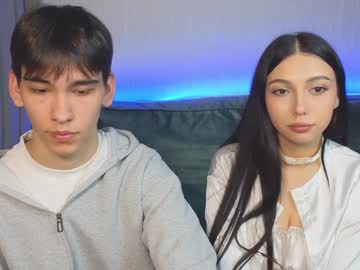 couple
        gothicxz cam image #204398