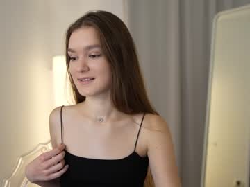 girl
        charming_luna cam image #136038
