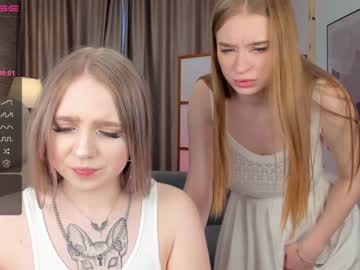 couple
        nicole_hartree cam image #77118