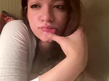 girl
        nycfairybelle cam image #238666