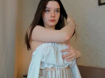 girl
        sophialeal cam image #91770