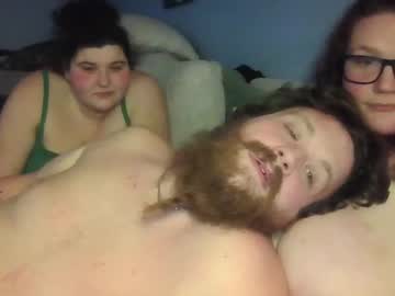 couple
        the420family cam image #242293