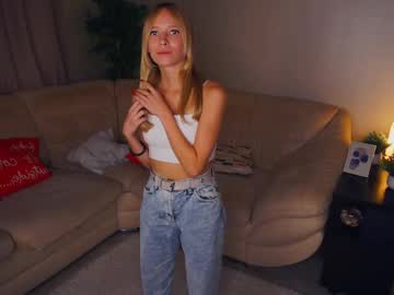 girl
        shelleybuss cam image #195034