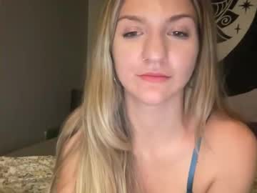 girl
        c302400 cam image #210420