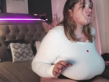 girl
        lanaferrero cam image #234227