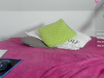 girl
        laurasommer cam image #226049