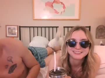couple
        classysavages69 cam image #89544