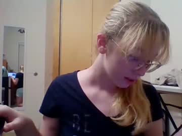 girl
        blonde_katie cam image #129608