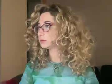 girl
        themissstevie cam image #86537