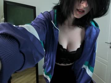 girl
        miamilky cam image #81451