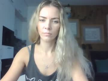 girl
        kessiecage cam image #152951