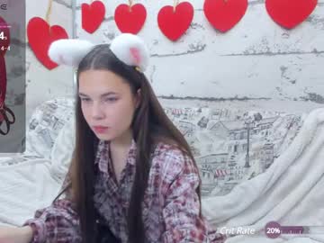 girl
        emily__luv cam image #207022