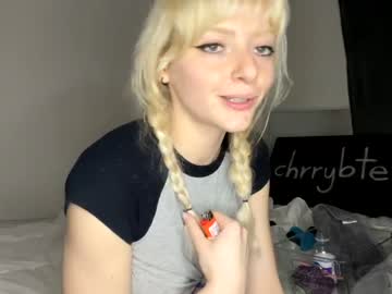 girl
        chrrybte cam image #71534