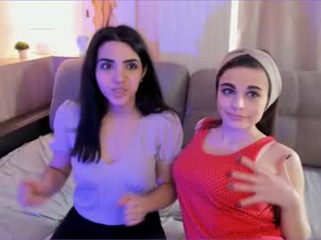 couple
        lucyviola cam image #35113