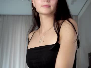 girl
        fancyash cam image #188689