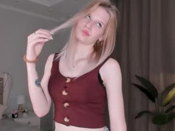 girl
        itsagoodtimeformagic cam image #136238