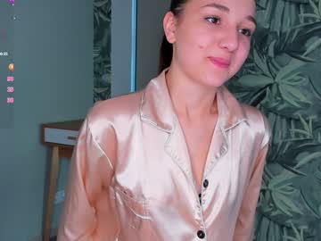 girl
        lynnhalloway cam image #213371
