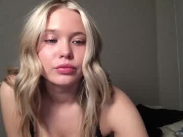 girl
        itsmadisynmae cam image #239410