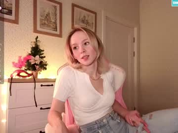 girl
        yourlilian cam image #225534