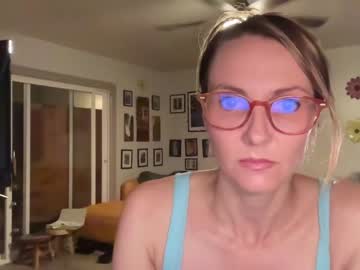 girl
        kaileeshy cam image #2019