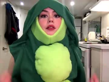 girl
        littlesugarpea cam image #66193