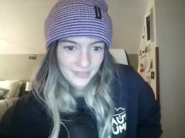 girl
        pixelatedprincess cam image #20270