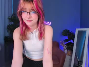 girl
        over__thinking cam image #157461