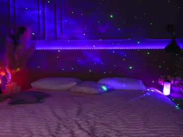 girl
        bunnylia__ cam image #73038