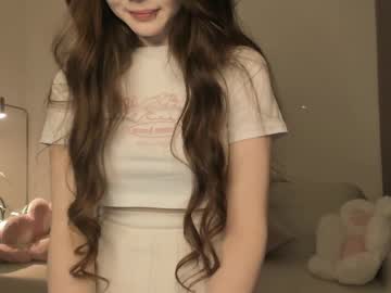 girl
        marshmeowlow cam image #220341