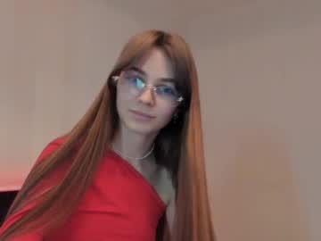 girl
        monicca_ cam image #191256