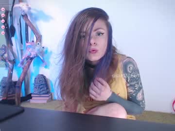 girl
        gor3bit cam image #180635