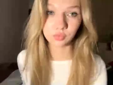 girl Hidden Sex Cam Live Stream with sultry_dreamer_4ever