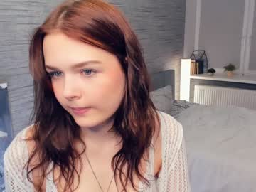 girl
        beatrixcutsforth cam image #206099
