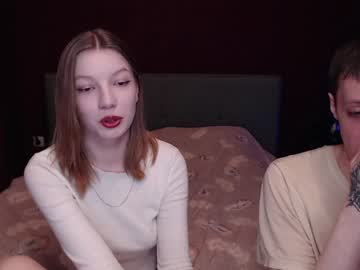 couple
        lovirss cam image #139259