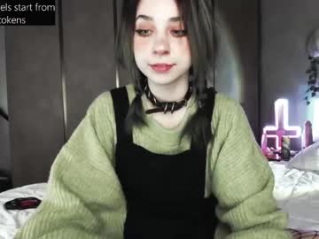 girl
        b0poo cam image #52952