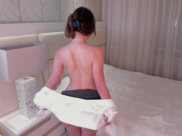 girl
        little_lolla17 cam image #219616