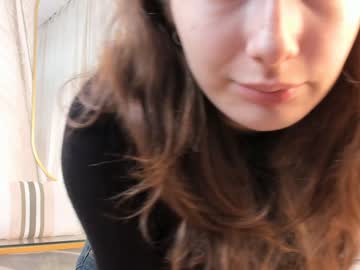 girl
        normadiggle cam image #203663