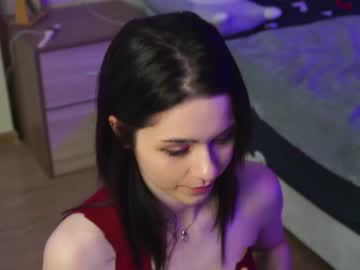 girl
        honey_dew__ cam image #92344