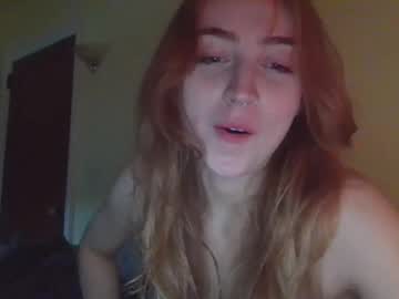 girl
        blondered_head cam image #211177